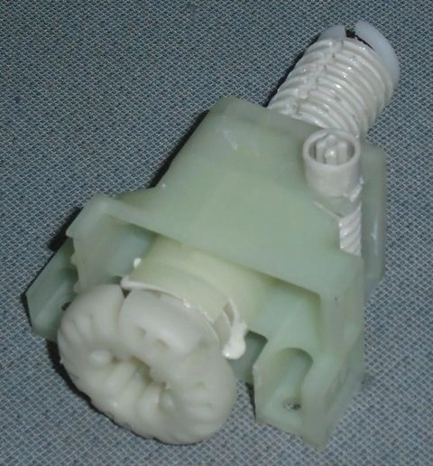 17832004001.jpg