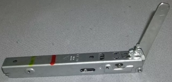 Beko Backofen Türscharnier 210440591