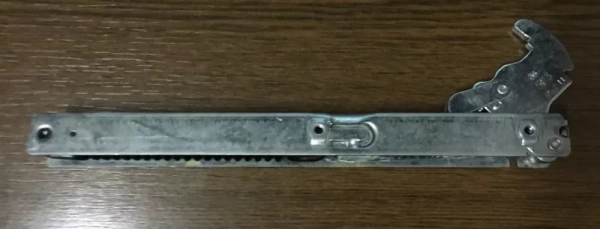 Whirlpool Backofen Türscharnier 480121103479
